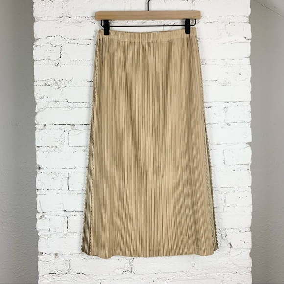 Issey Miyake Fete Pleated Gold Crimped Scallop Edge Midi A Line Skirt 2 - Picture 1 of 10